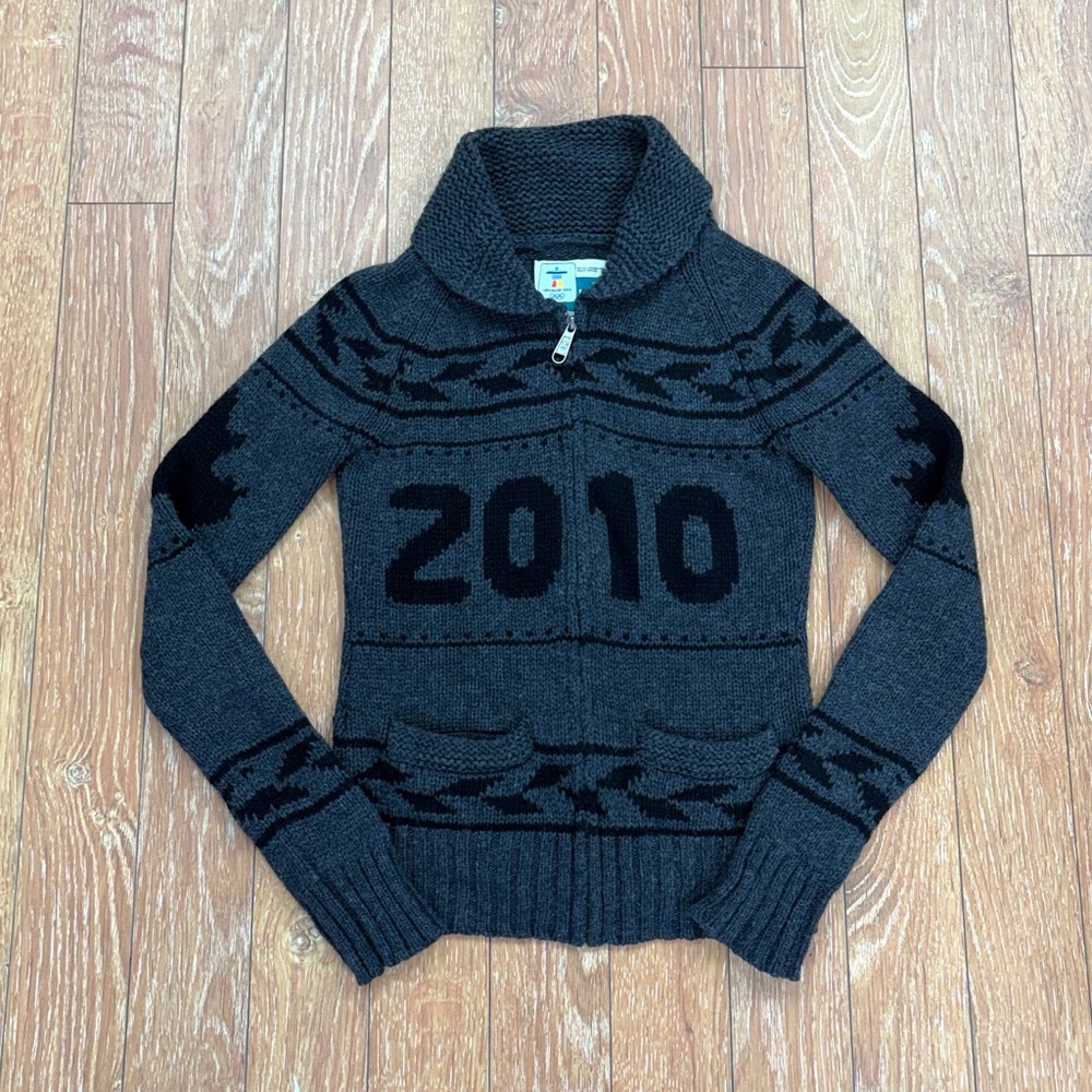 Park Life Aritzia Vancouver 2010 Gray and Black Shawl-Collar Zip Sweater - Sz S